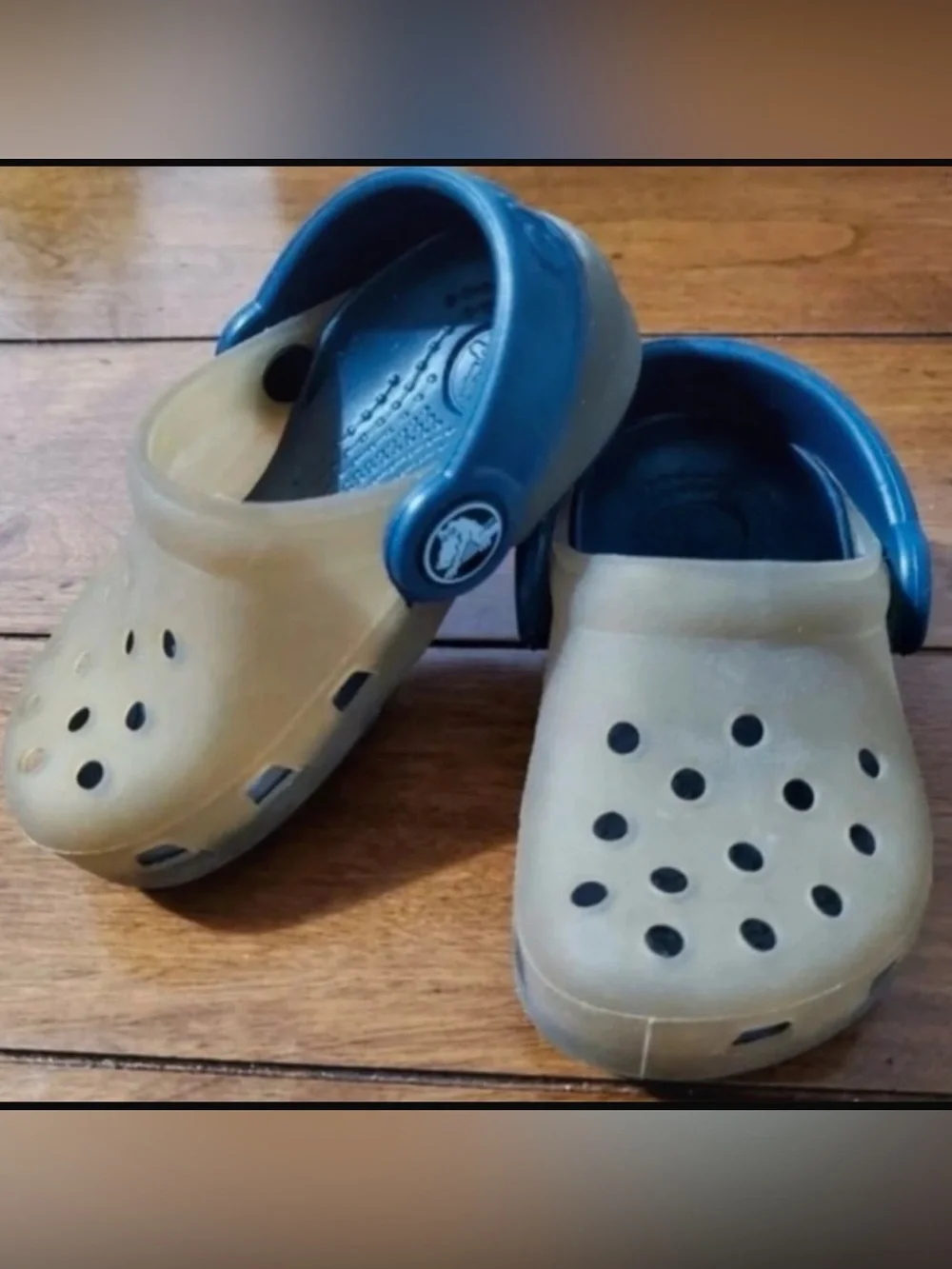CROCS Translucent Yellow & Navy Sz 2/3 Toddler